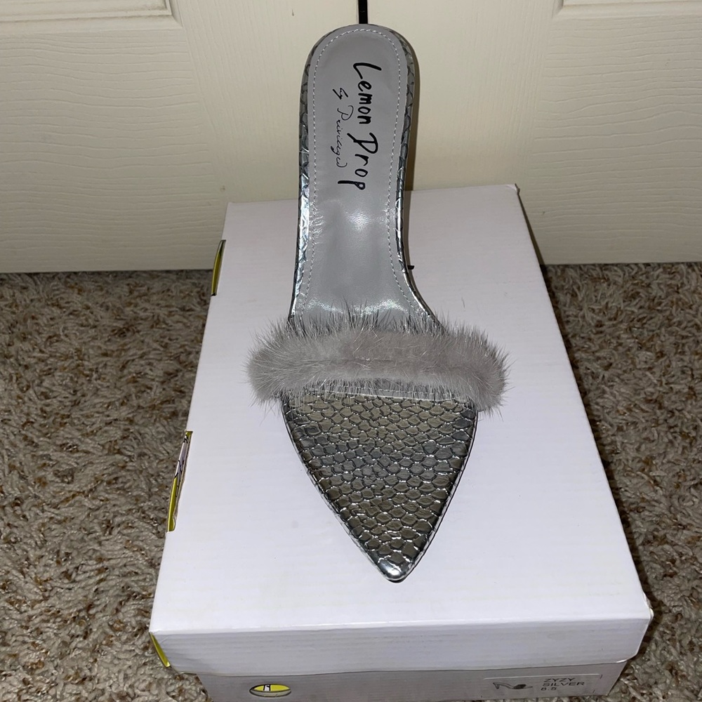Never worn pointed toe fur heels
